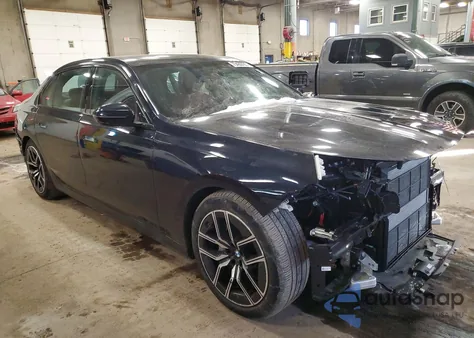 2025 BMW 740 Xi z USA, uszkodzony, nr VIN WBA33EH09SCT66382